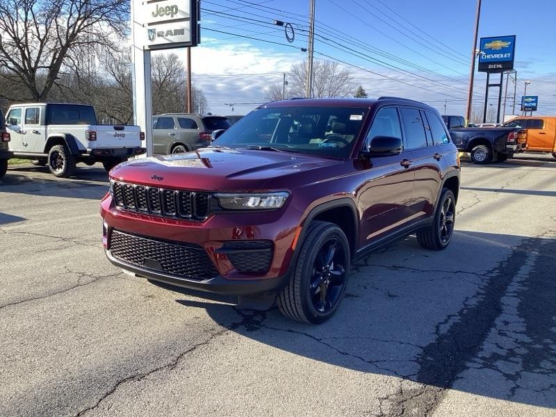 new 2025 Jeep Grand Cherokee car, priced at $41,176