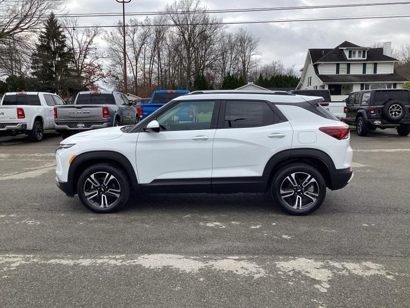 new 2025 Chevrolet TrailBlazer car, priced at $29,284