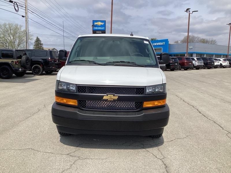 new 2025 Chevrolet Express 3500 car