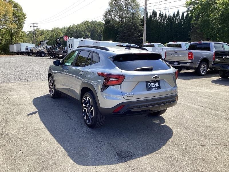 new 2025 Chevrolet Trax car, priced at $26,085