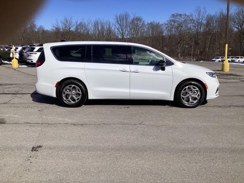 new 2024 Chrysler Pacifica car, priced at $47,750