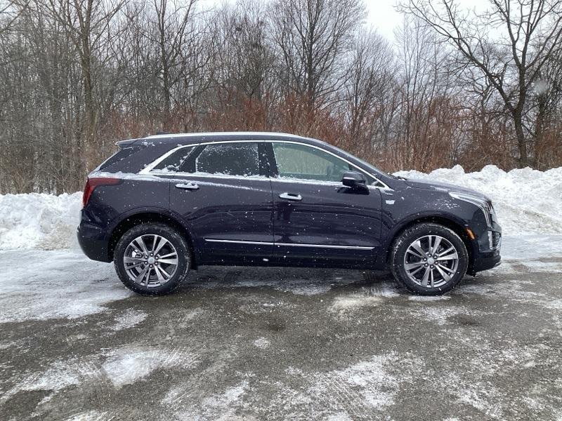 new 2025 Cadillac XT5 car, priced at $55,307