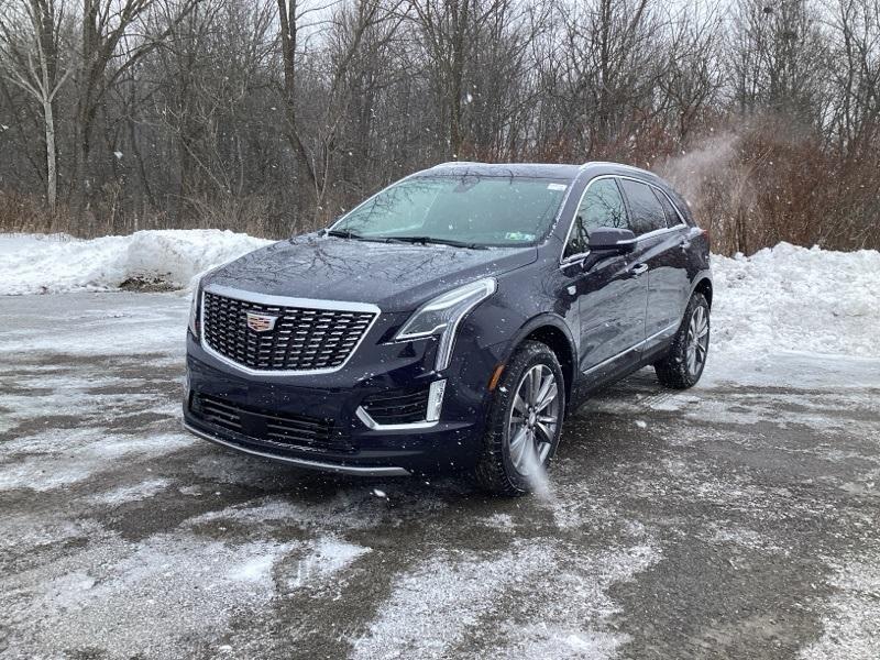 new 2025 Cadillac XT5 car, priced at $55,307