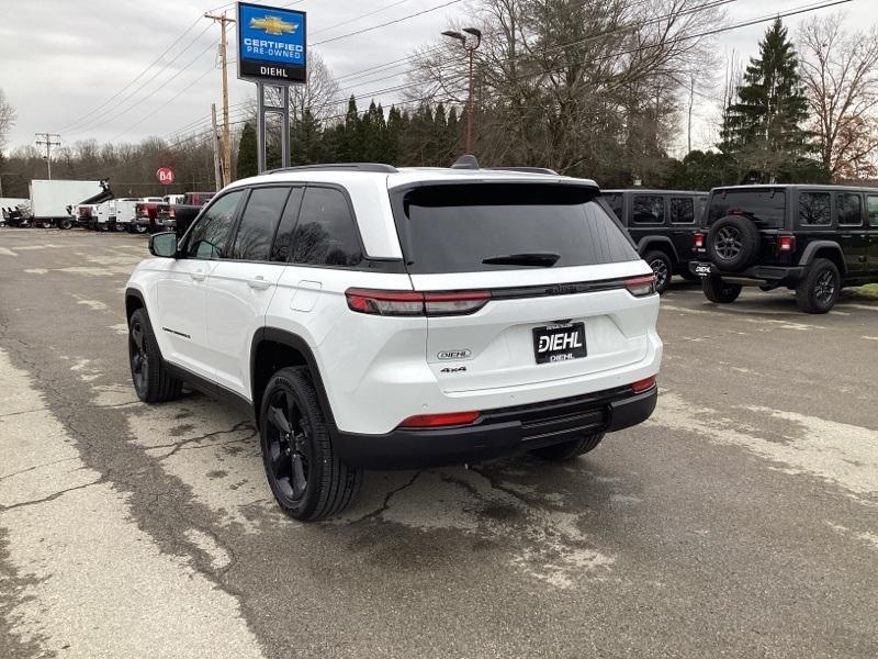 new 2025 Jeep Grand Cherokee car, priced at $41,395