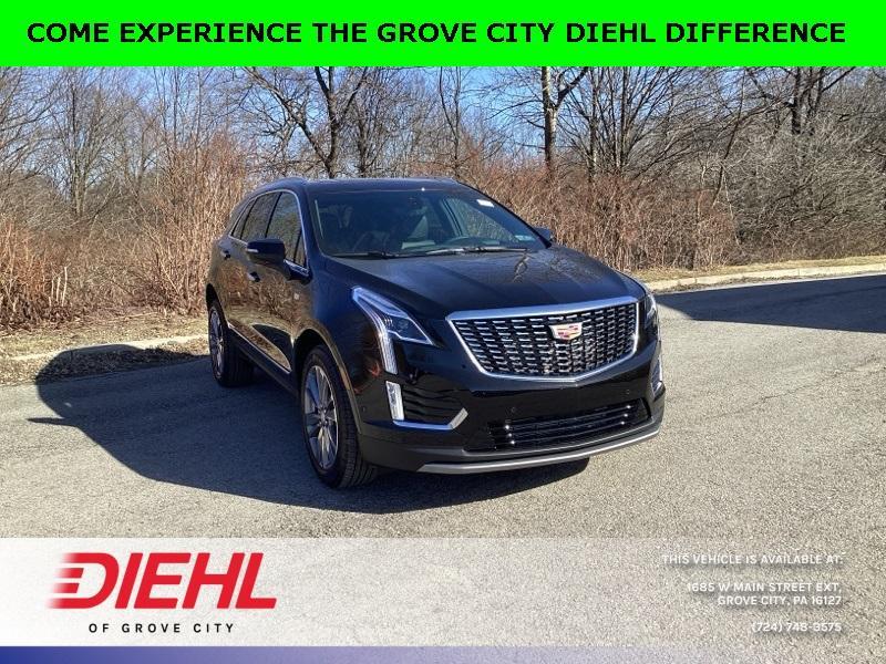 new 2025 Cadillac XT5 car, priced at $54,971