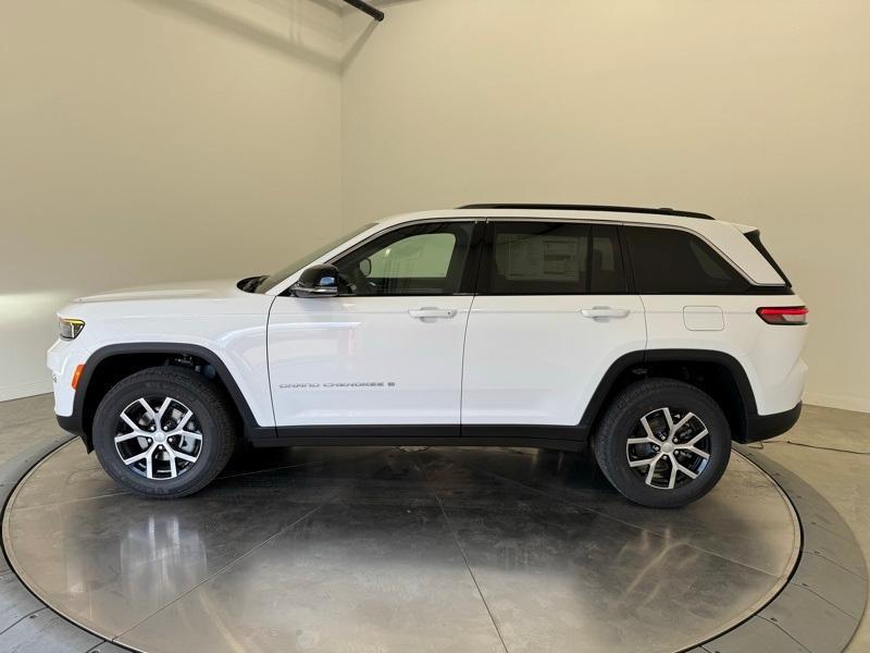 new 2025 Jeep Grand Cherokee car, priced at $42,325