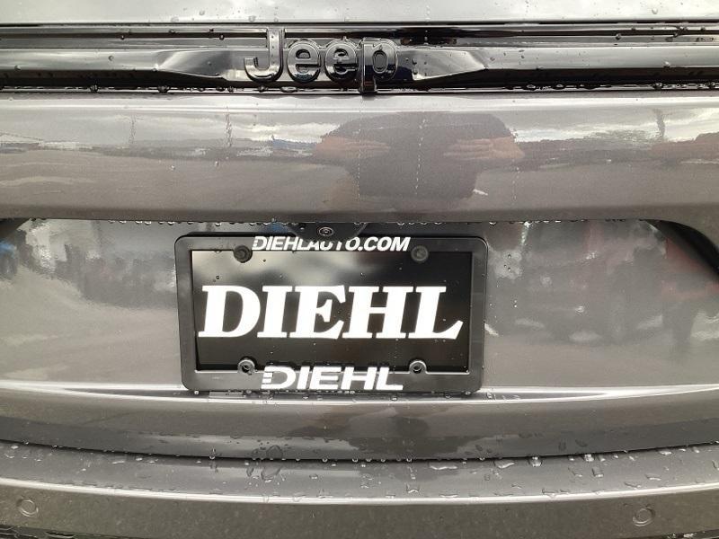 new 2025 Jeep Grand Cherokee car, priced at $51,396