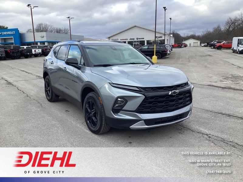 new 2025 Chevrolet Blazer car, priced at $37,702