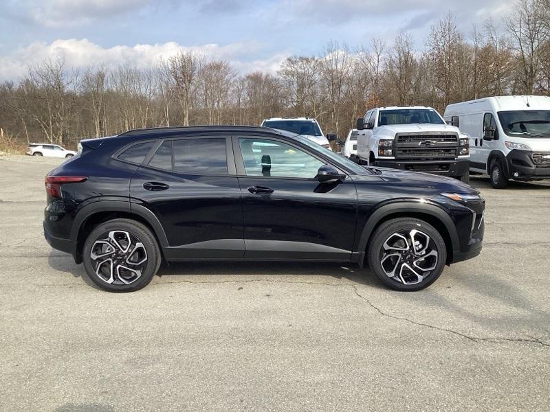 new 2025 Chevrolet Trax car