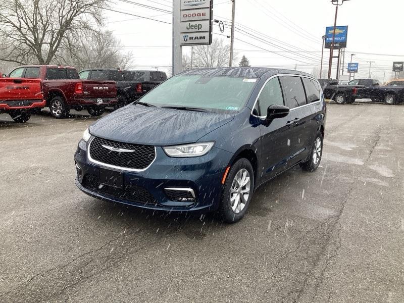 new 2025 Chrysler Pacifica car, priced at $45,415