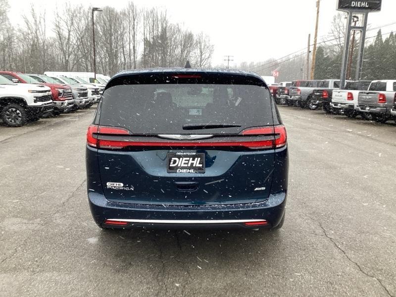 new 2025 Chrysler Pacifica car, priced at $45,415