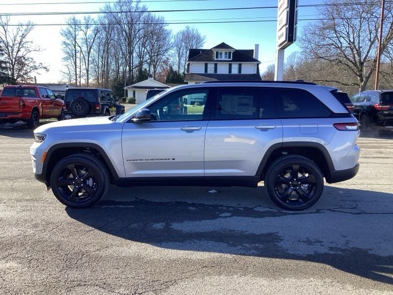 new 2025 Jeep Grand Cherokee car, priced at $41,795