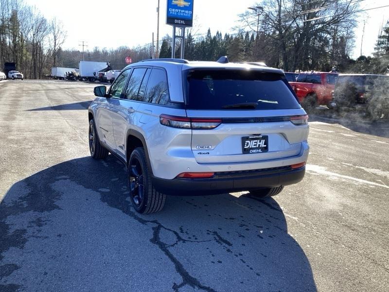 new 2025 Jeep Grand Cherokee car, priced at $41,795