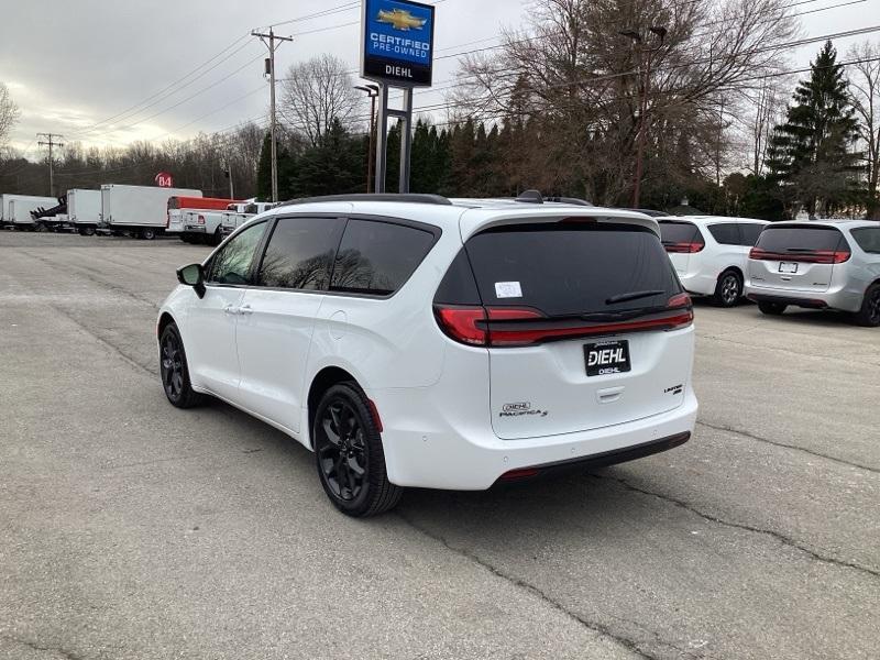 new 2024 Chrysler Pacifica car, priced at $53,750