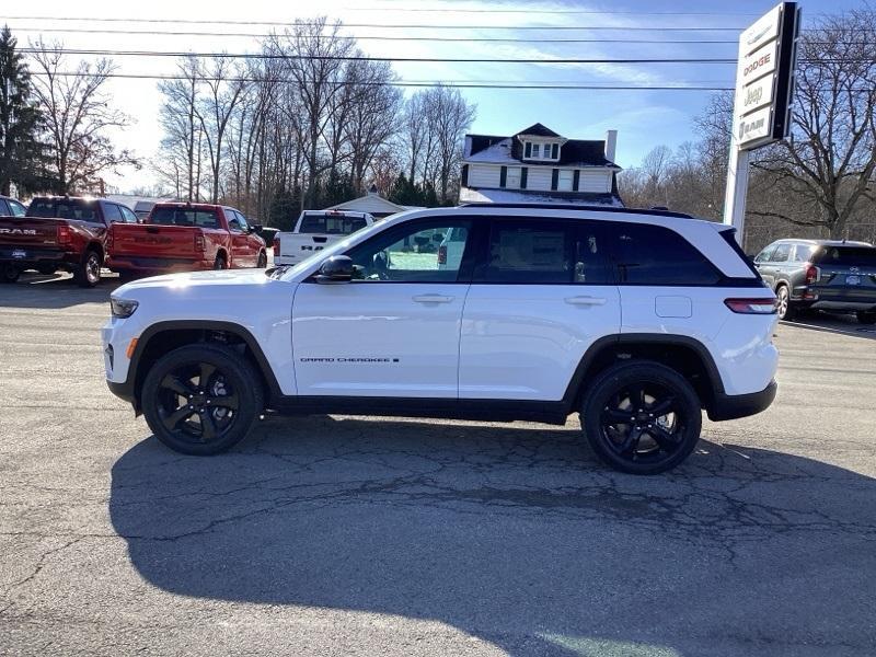 new 2025 Jeep Grand Cherokee car, priced at $41,395