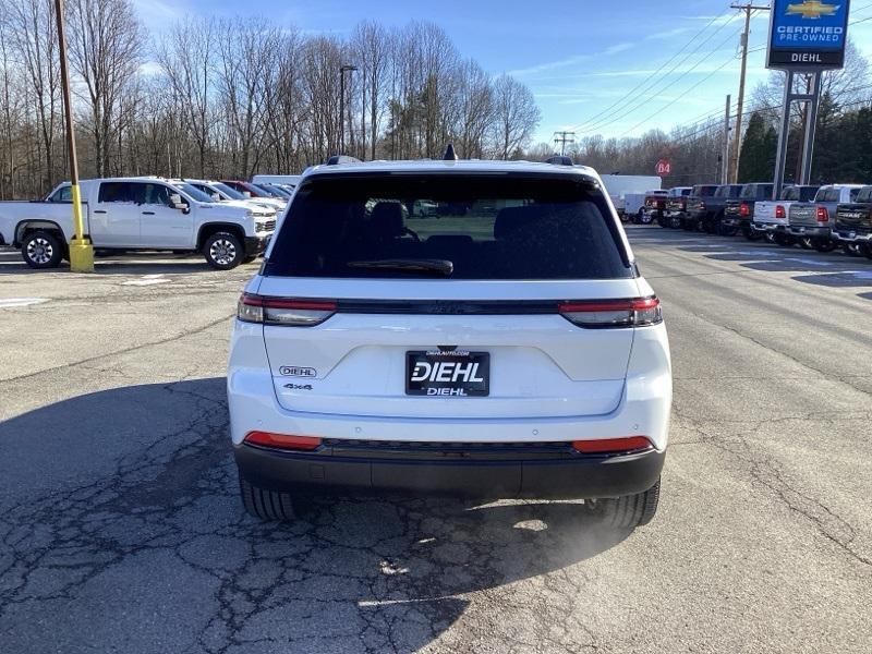 new 2025 Jeep Grand Cherokee car, priced at $41,395