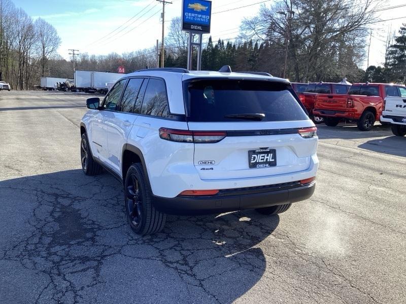 new 2025 Jeep Grand Cherokee car, priced at $41,395