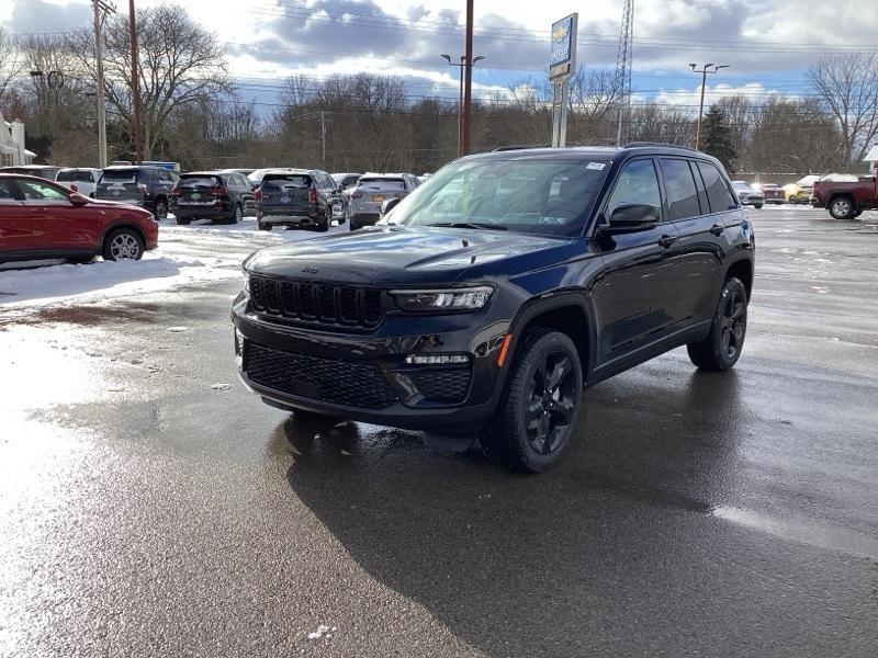 new 2025 Jeep Grand Cherokee car, priced at $45,180