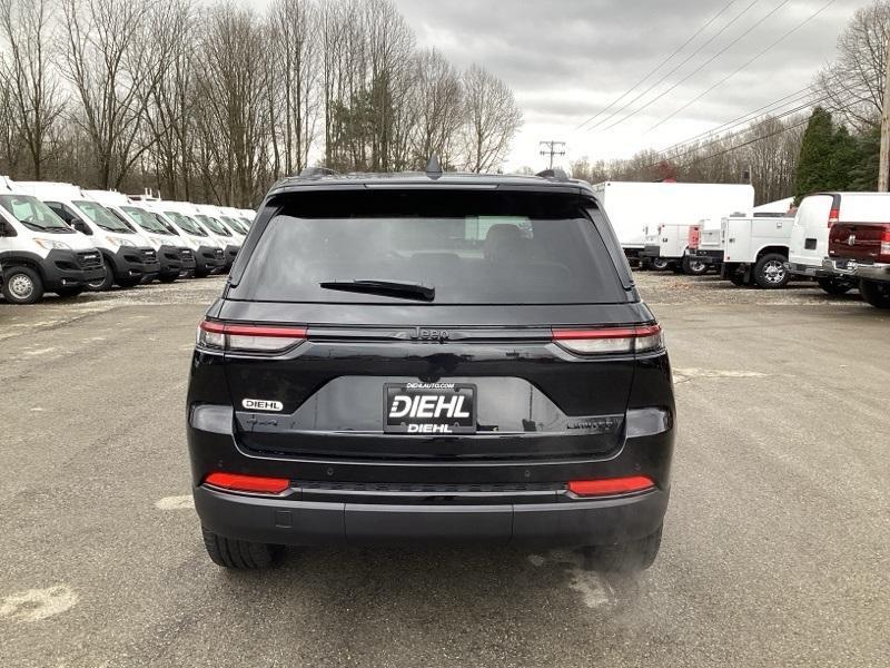 new 2025 Jeep Grand Cherokee car, priced at $47,535