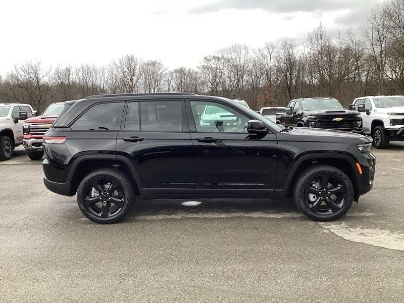 new 2025 Jeep Grand Cherokee car, priced at $47,535