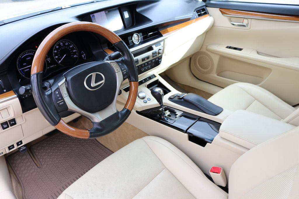 used 2013 Lexus ES 300h car, priced at $13,999