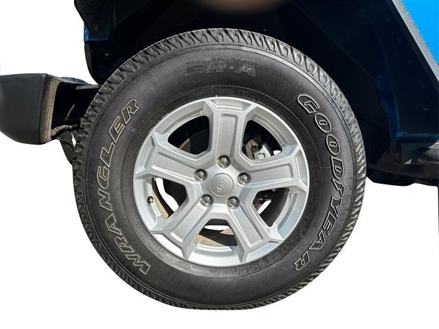used 2015 Jeep Wrangler Unlimited car, priced at $18,390