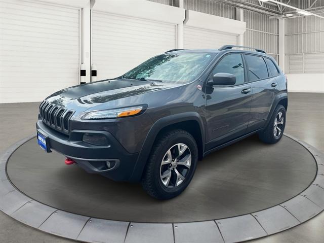 used 2015 Jeep Cherokee car, priced at $15,490