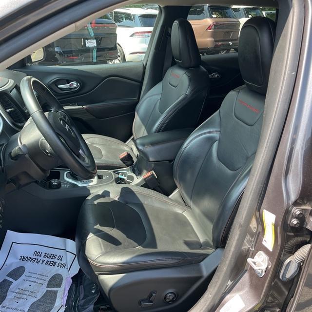 used 2015 Jeep Cherokee car, priced at $15,490