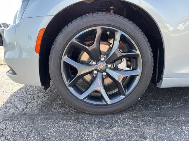 new 2023 Chrysler 300 car, priced at $29,995