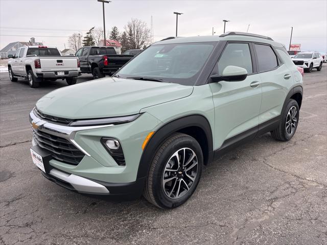 new 2025 Chevrolet TrailBlazer car, priced at $28,080