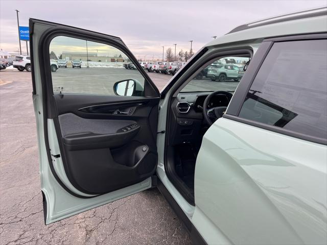 new 2025 Chevrolet TrailBlazer car, priced at $28,080