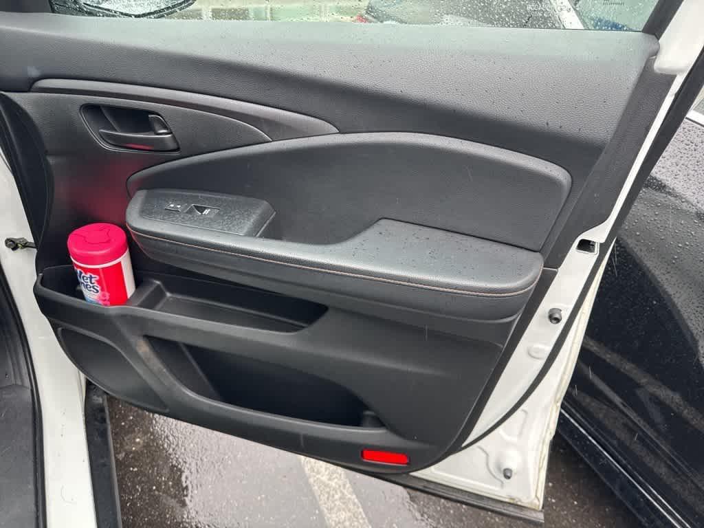 used 2022 Honda Passport car, priced at $31,002