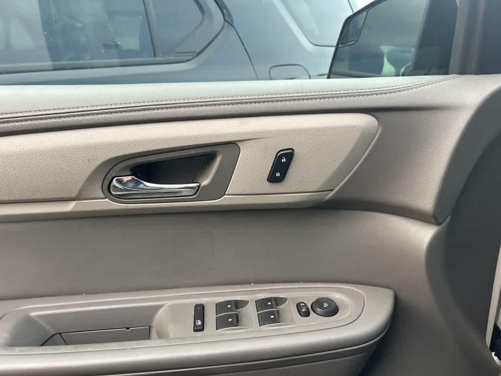 used 2014 Chevrolet Traverse car, priced at $8,250