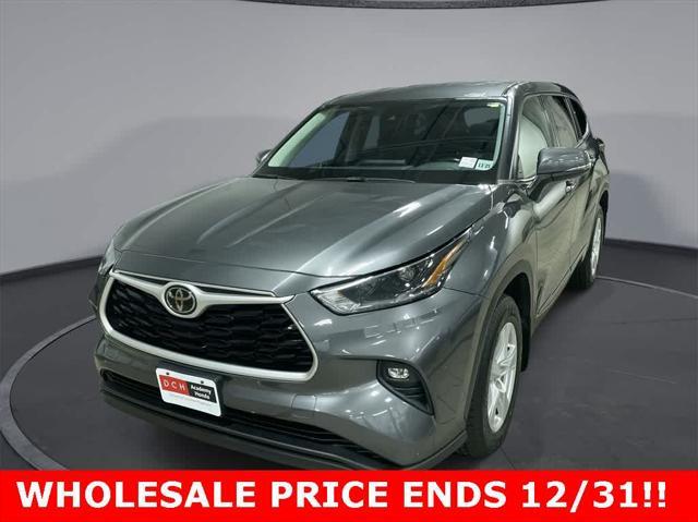 used 2021 Toyota Highlander car, priced at $25,625