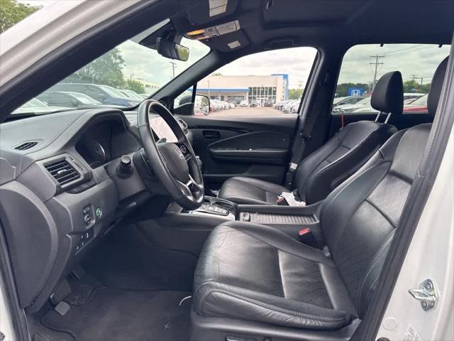 used 2022 Honda Passport car, priced at $32,692