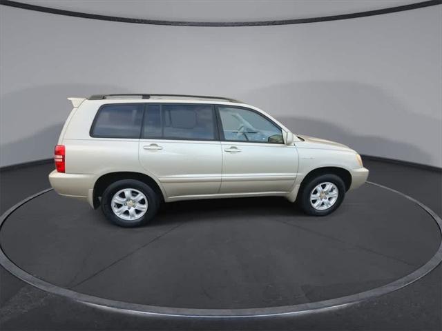 used 2002 Toyota Highlander car, priced at $5,999