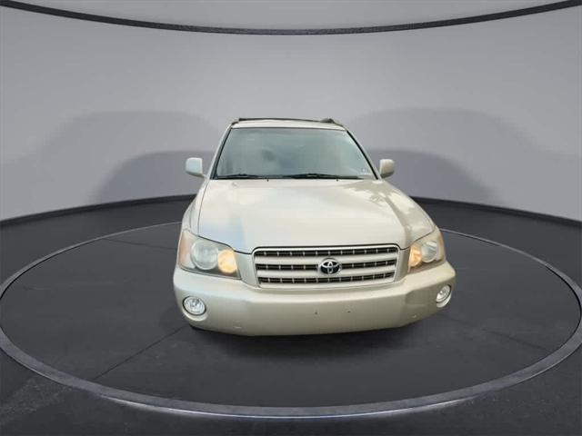 used 2002 Toyota Highlander car, priced at $5,999