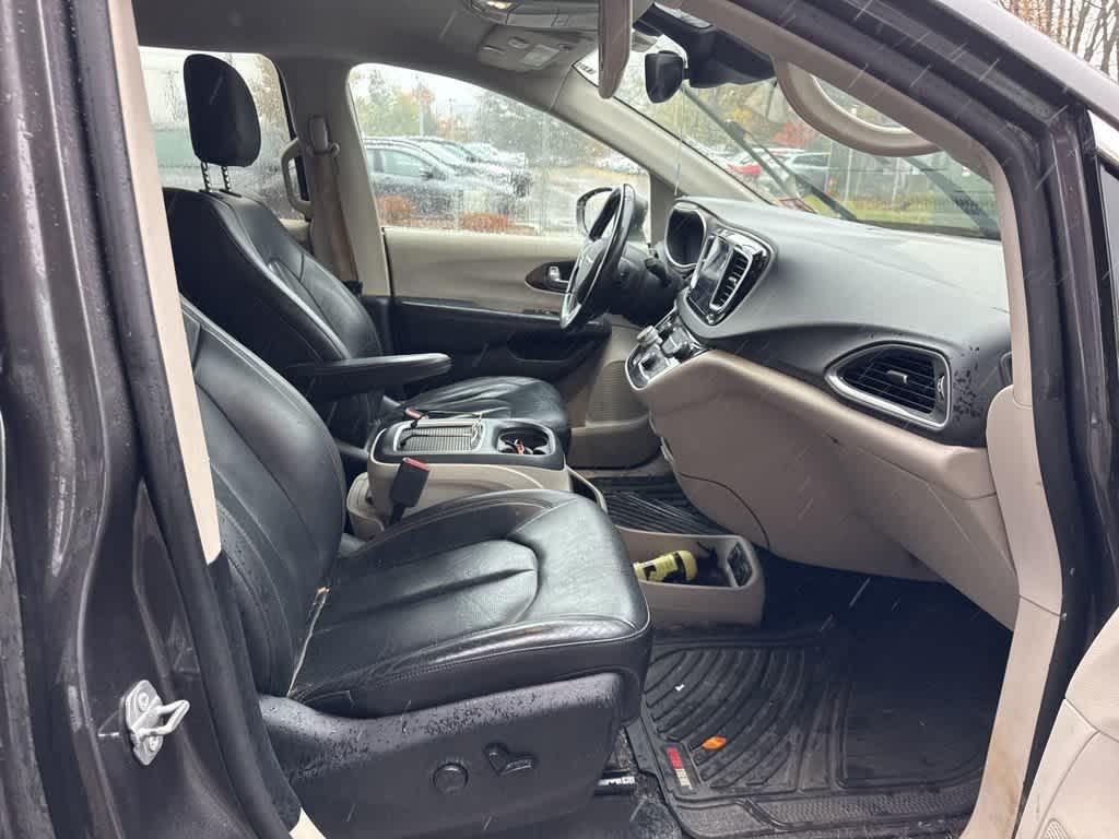 used 2017 Chrysler Pacifica car, priced at $13,266