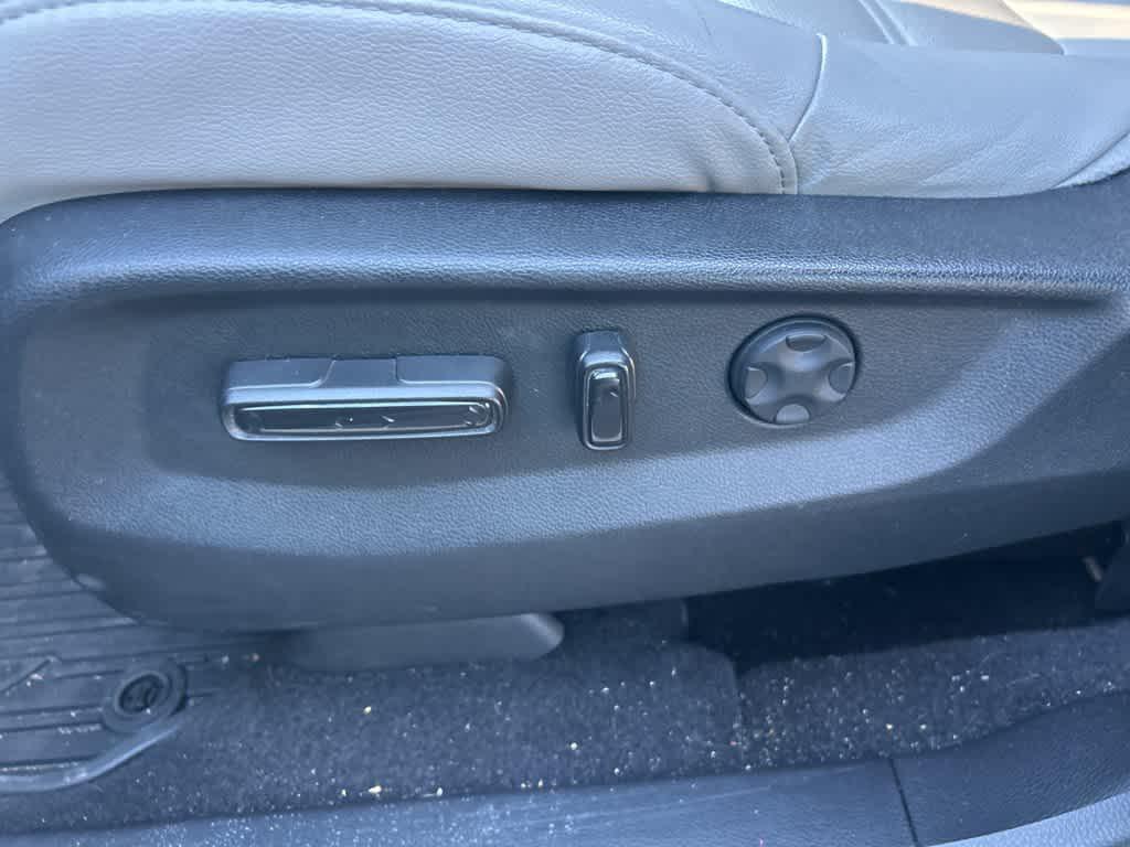 used 2022 Honda CR-V car, priced at $26,343