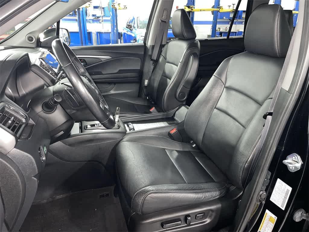 used 2021 Honda Pilot car, priced at $22,895