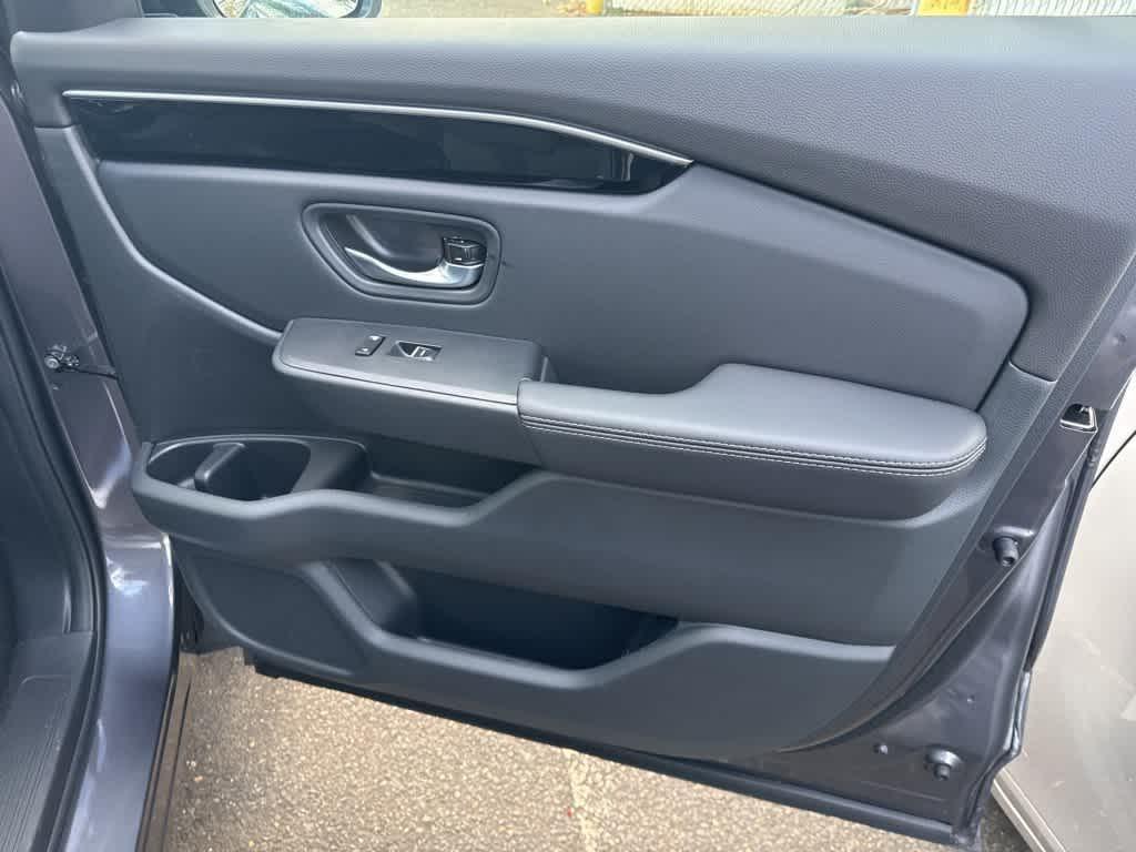 used 2025 Honda Pilot car, priced at $47,895