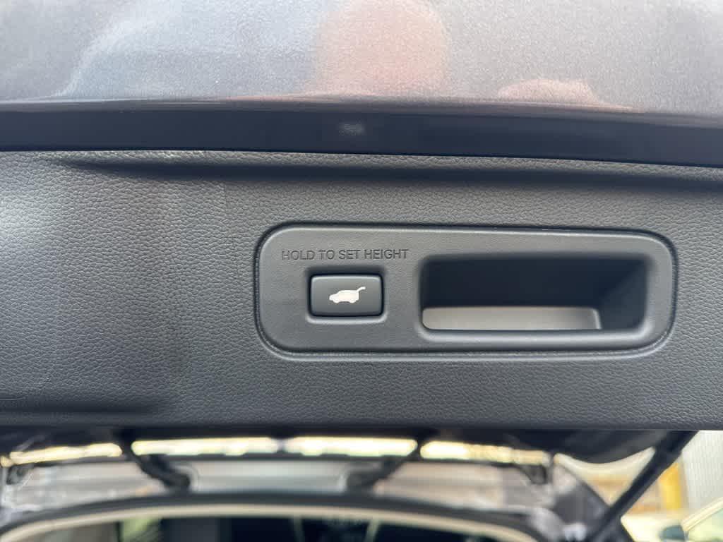 used 2025 Honda Pilot car, priced at $47,895