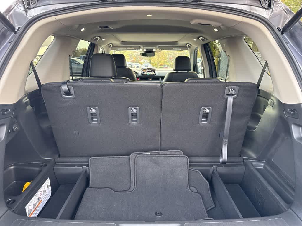 used 2025 Honda Pilot car, priced at $47,895