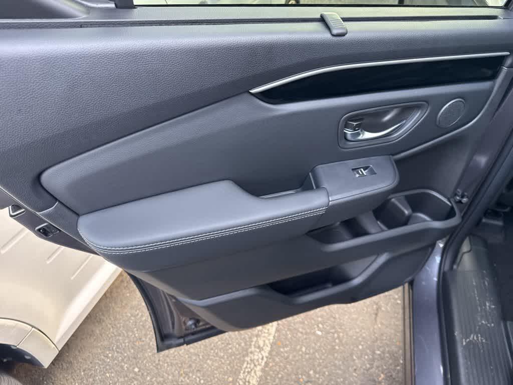 used 2025 Honda Pilot car, priced at $47,895