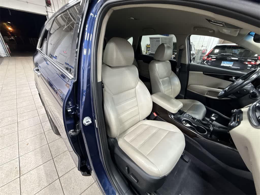 used 2019 Kia Sorento car, priced at $13,735