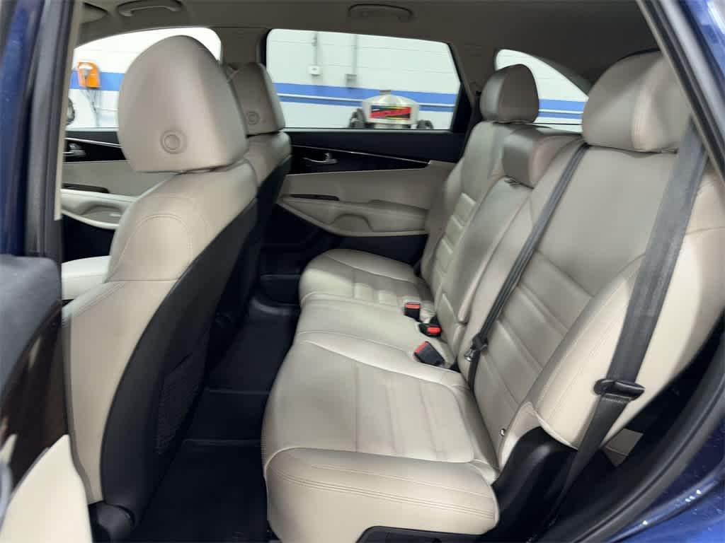 used 2019 Kia Sorento car, priced at $13,735