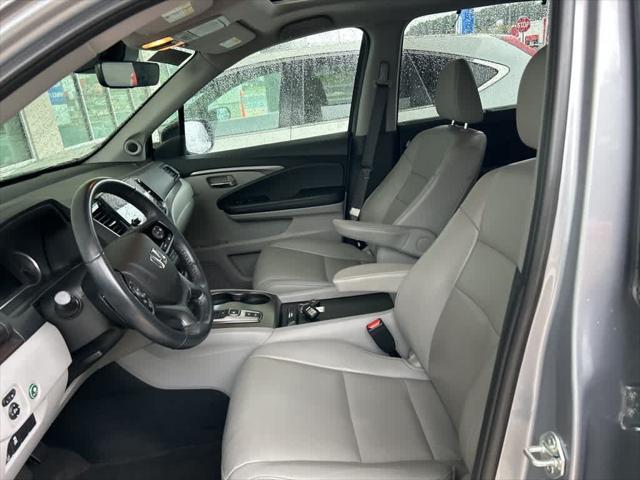 used 2022 Honda Pilot car, priced at $30,806