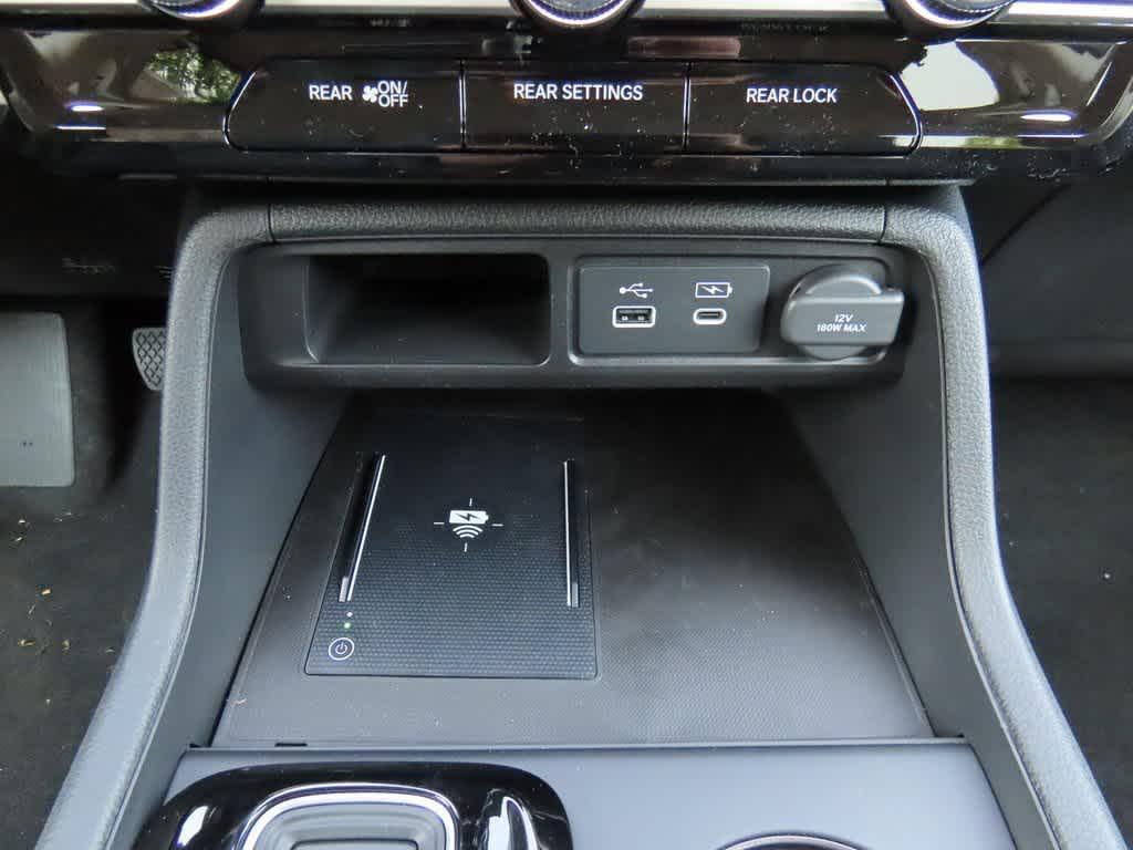 new 2025 Honda Pilot car, priced at $43,927