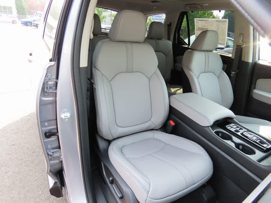 new 2025 Honda Pilot car, priced at $47,472