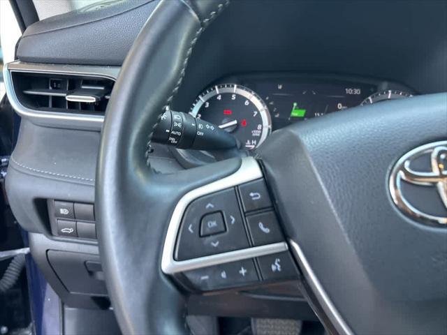 used 2022 Toyota Highlander car, priced at $39,677